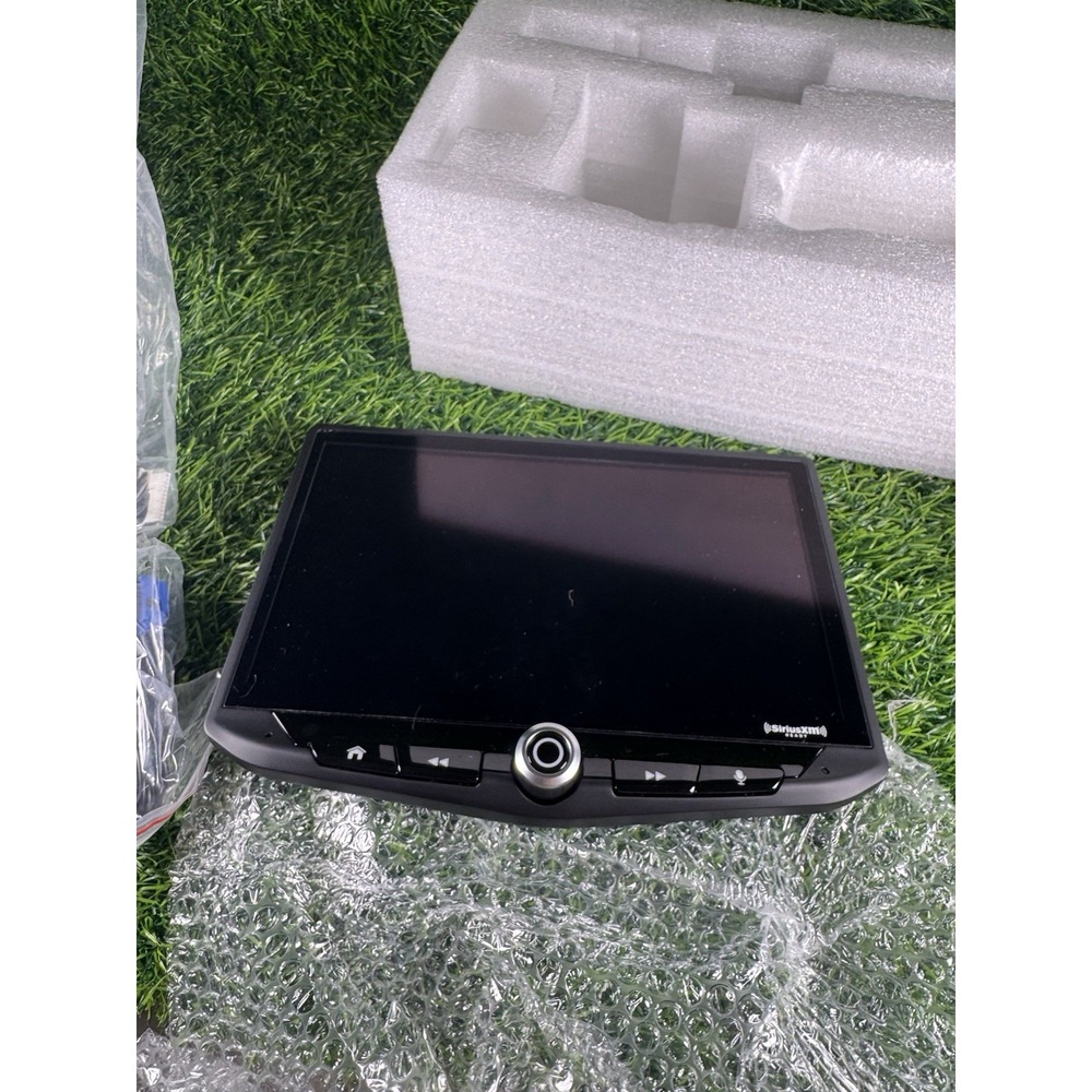 Stinger HEIGH10 Car Media Center UN1810 In-Dash 10 Inch Touchscreen Black
